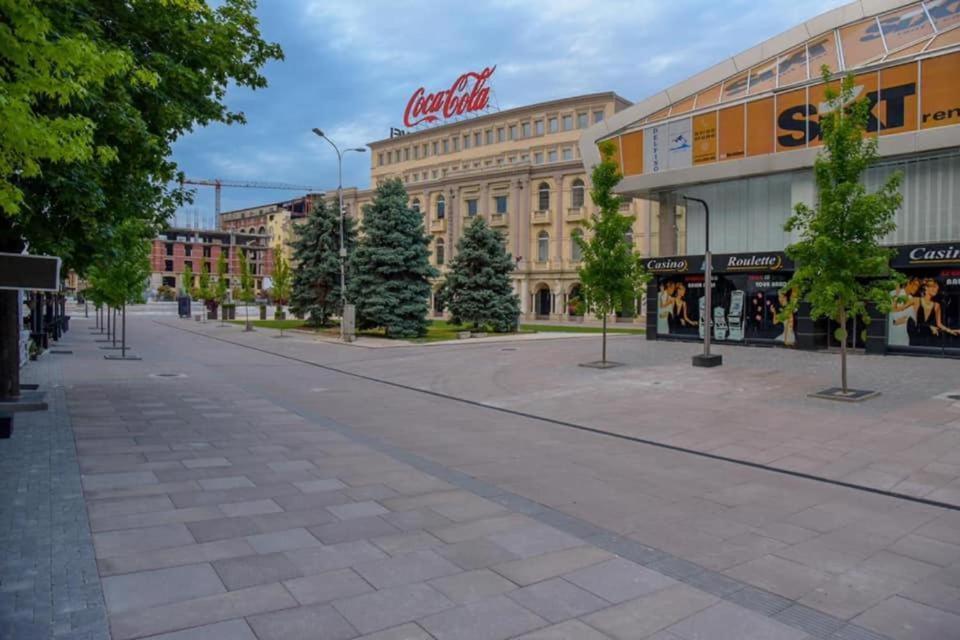 Hotel Room City Square With Great View No Parking Skopie Exterior foto